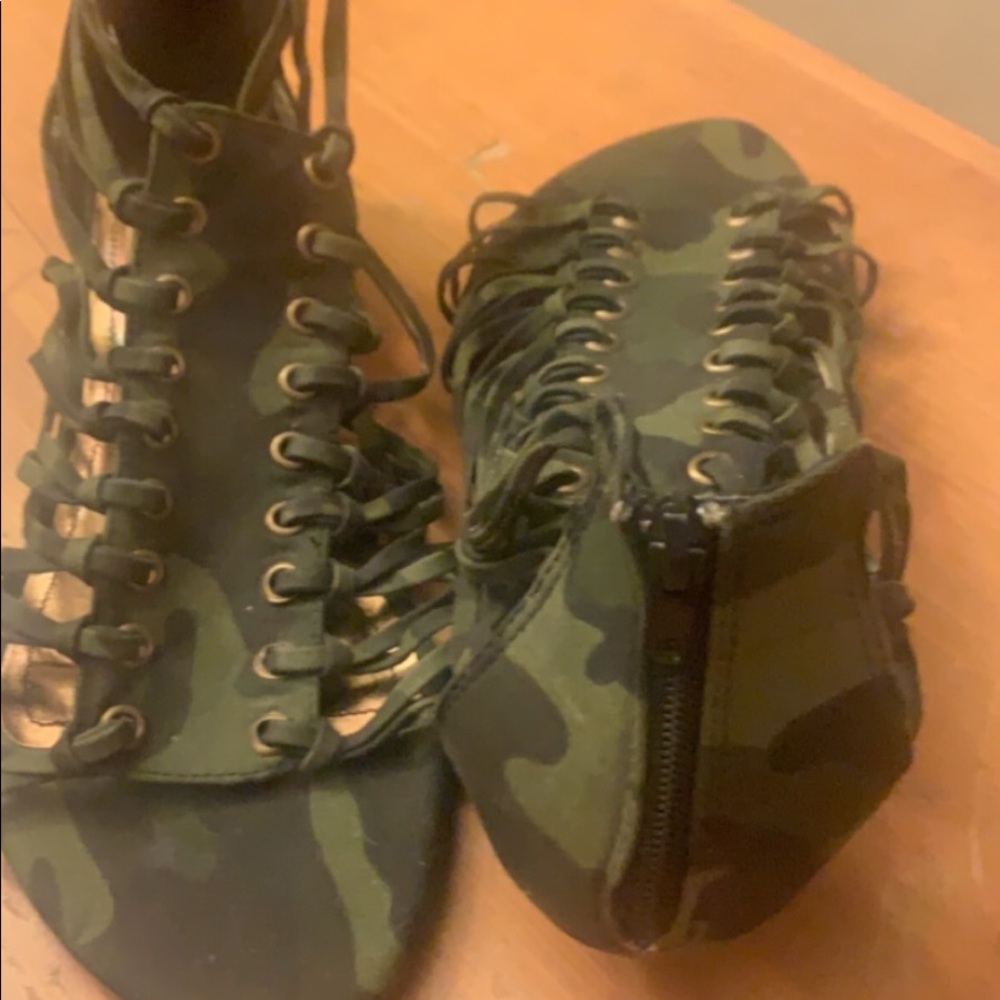 Women’s Sandals